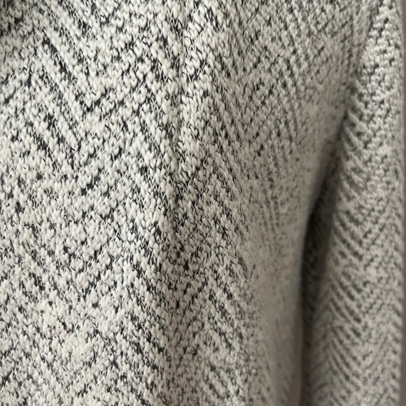 TopShop open front, herringbone tweed jacket with pockets. Size 6 - Picture 2 of 6